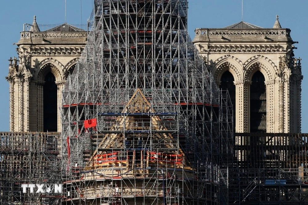 Nhà thờ Đức Bà Paris trong quá trình phục dựng, ngày 6/12/2023.