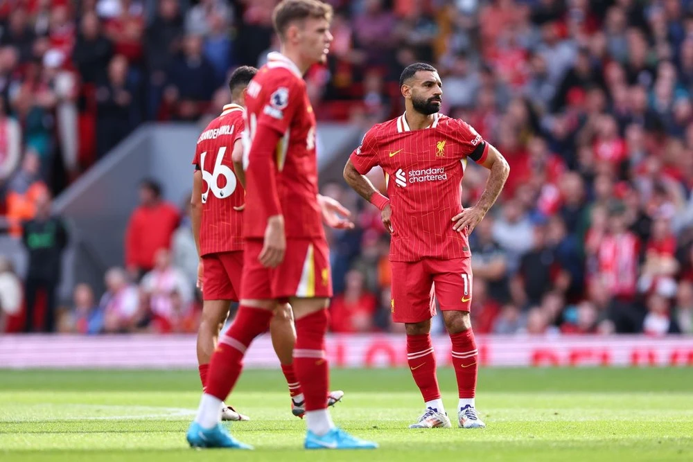 Liverpool nhận trái đắng ngay trên sân nhà Anfield.