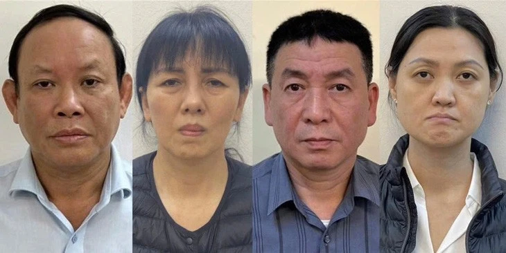 Ông Nguyễn Đức Thái, cựu chủ tịch hội đồng thành viên Nhà xuất bản Giáo Dục Việt Nam (bìa trái), cùng ba bị can. Ảnh: Bộ Công an