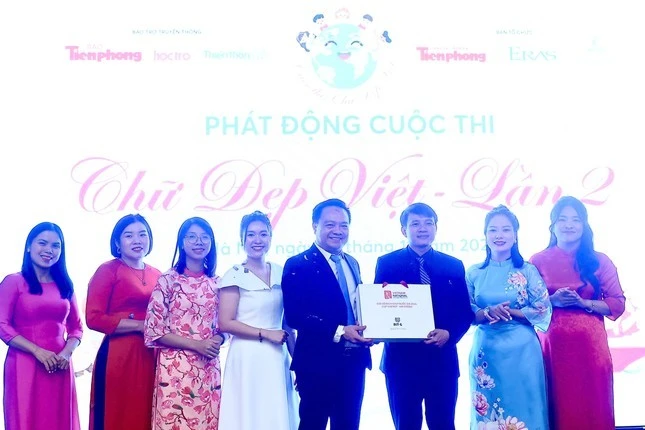 Ban tổ chức phát động Cuộc thi Chữ đẹp Việt lần thứ 2.