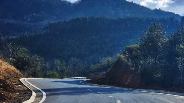 Đường lớn - mở lối phát triển du lịch