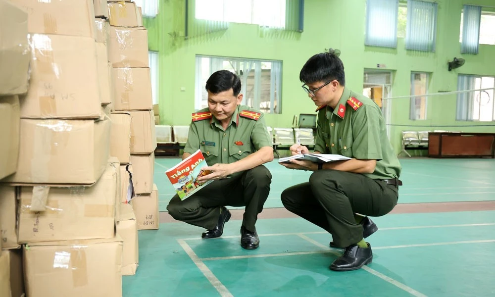 Tang vật vụ án.