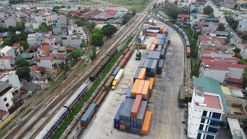 Hành lang kinh tế Lào Cai - Hà Nội - Hải Phòng có nhu cầu vận tải hành khách, hàng hóa lớn thứ 2 của cả nước chỉ sau hành lang kinh tế bắc-nam.