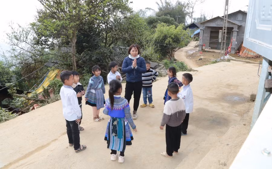 Nhiều giáo viên gắn bó cả thanh xuân với vùng đất khó vì sự nghiệp giáo dục vùng cao Lào Cai.