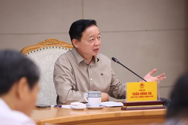 Phó Thủ tướng Trần Hồng Hà yêu cầu xây dựng Chương trình OCOP bài bản, dài hạn, gắn với chuyển đổi số và thương hiệu quốc gia. Phó Thủ tướng Trần Hồng Hà yêu cầu xây dựng Chương trình OCOP bài bản, dài hạn, gắn với chuyển đổi số và thương hiệu quốc gia.