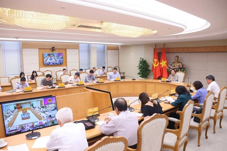 Phó Thủ tướng thống nhất quan điểm sản phẩm OCOP từ 3 sao trở lên nên do cấp tỉnh thực hiện trong giai đoạn hiện nay, "muốn nâng giá trị thương hiệu thì phải có tổ chức uy tín đánh giá" .