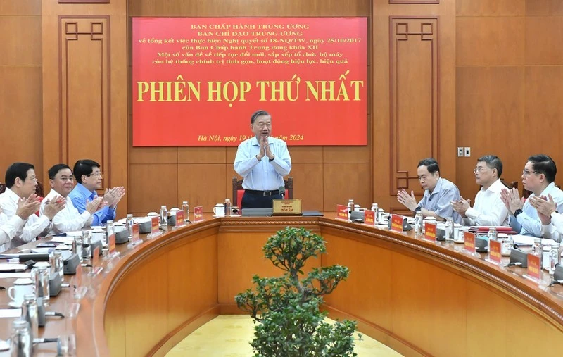 Tổng Bí thư Tô Lâm chủ trì Phiên họp thứ nhất Ban Chỉ đạo Trung ương về tiếp tục đổi mới, sắp xếp tổ chức bộ máy của hệ thống chính trị tinh gọn, hoạt động hiệu lực, hiệu quả.