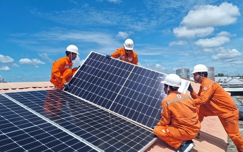 Tăng cường thực thi tiết kiệm điện và phát triển điện mặt trời mái nhà.