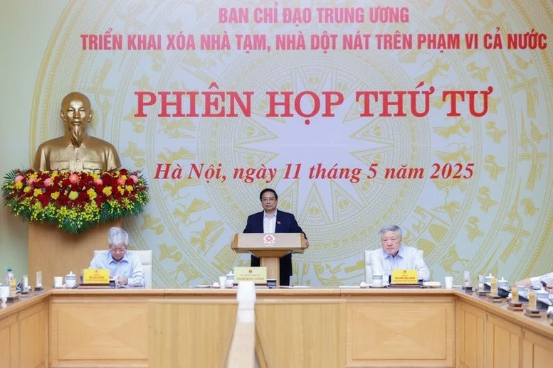 Thủ tướng nêu rõ, Đảng ta không có mục tiêu nào khác là bảo vệ vững chắc độc lập dân tộc, chủ quyền của đất nước và mang lại hạnh phúc, ấm no cho nhân dân.