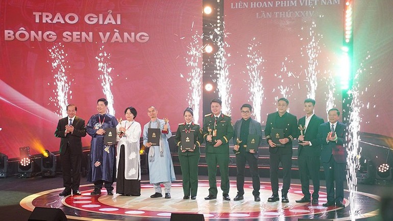 Trao Giải Bông sen vàng cho các tác phẩm thuộc thể loại phim tài liệu, phim khoa học, phim hoạt hình.