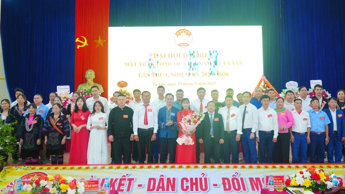 Ủy viên Ủy ban MTTQ xã Tả Van khóa I, nhiệm kỳ 2025 – 2030 ra mắt đại hội. untitled-1.jpg