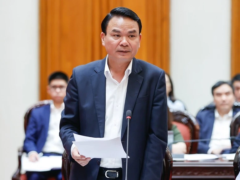 Phó Chủ nhiệm Thường trực VPCP Đặng Xuân Phong phát biểu tại cuộc họp.