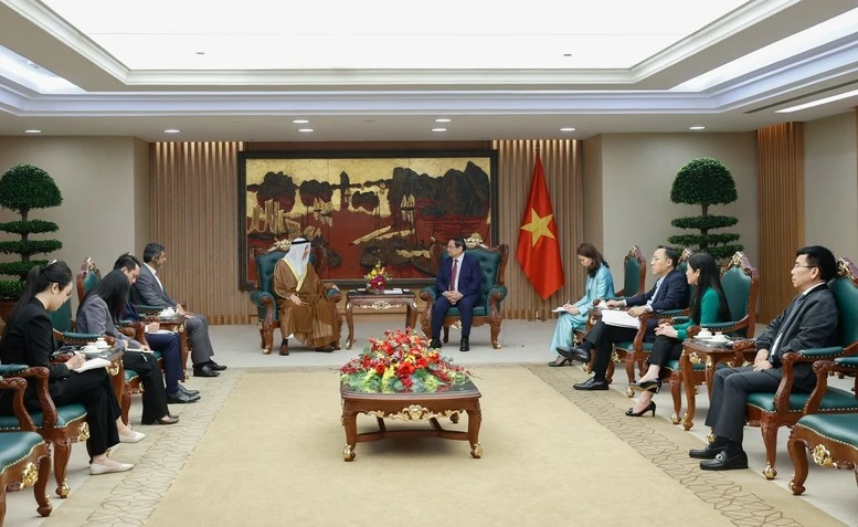 Đại sứ Bader Abdullah Almatrooshi đánh giá cao vai trò của Thủ tướng Phạm Minh Chính trong xây dựng và vun đắp quan hệ Việt Nam – UAE ngày càng phát triển, nhất là thời gian gần đây.