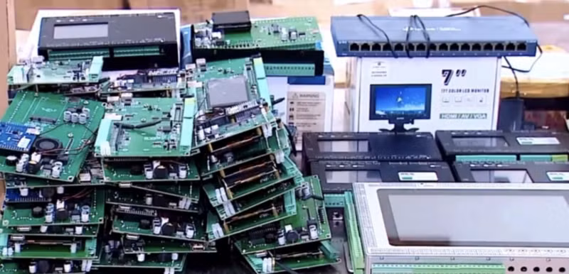 Các thiết bị sử dụng để can thiệp, chỉnh sửa dữ liệu quan trắc môi trường.