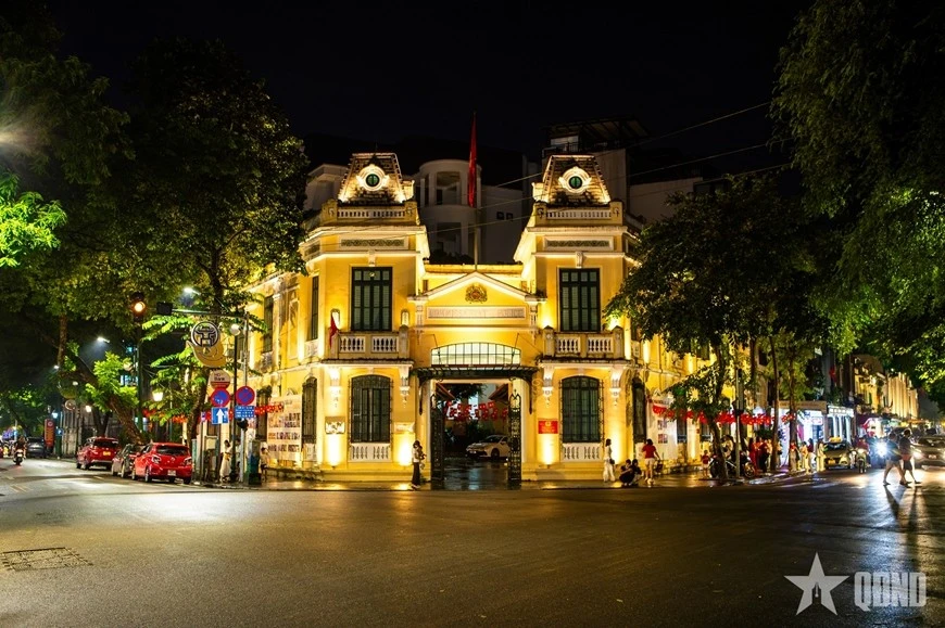 Trụ sở Công an thành phố Hà Nội ở Hoàn Kiếm là công trình mang đặc trưng kiến trúc Pháp thời kỳ thuộc địa.