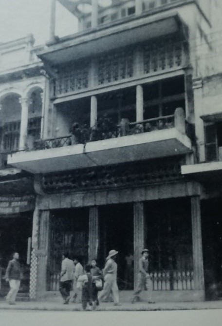 Ngôi nhà 48 Hàng Ngang những năm 1940 của thế kỷ XX. Ảnh tư liệu Ngôi nhà 48 Hàng Ngang những năm 1940 của thế kỷ XX. Ảnh tư liệu