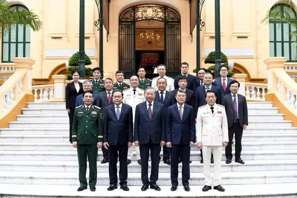 Tổng Bí thư, Chủ tịch nước Tô Lâm cùng các đại biểu tại phiên họp.