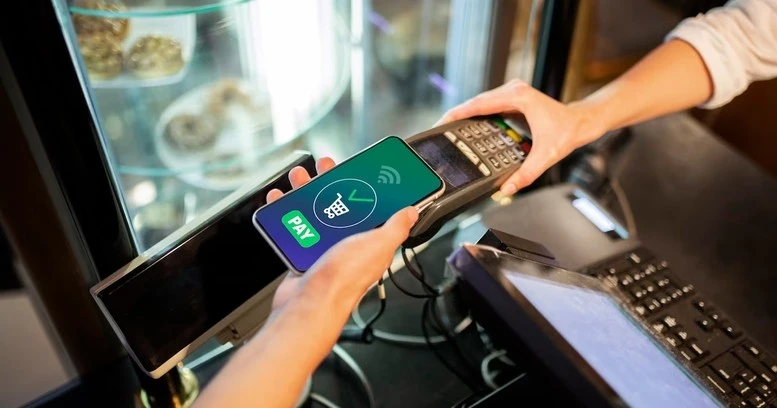 Chính phủ yêu cầu thúc đẩy thanh toán không dùng tiền mặt, xử lý nghiêm hành vi trốn thuế.