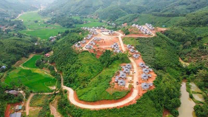Khu tái định cư Làng Nủ. z6995643355730-d88fcfbb1f3064de6471c5014f96d656.jpg