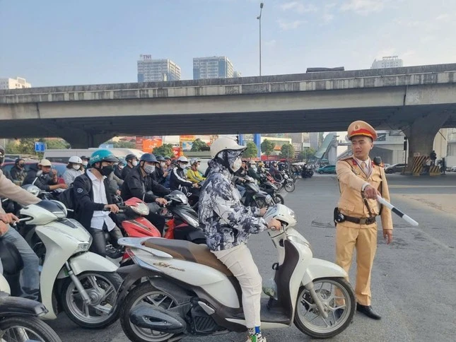 Từ 2025, tăng mức xử phạt nhiều hành vi vi phạm giao thông.