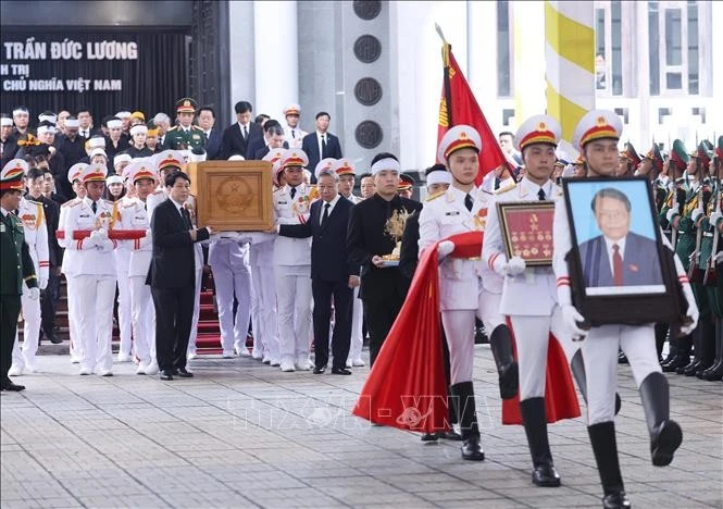 Nghi thức rước ảnh và chuyển linh cữu nguyên Chủ tịch nước Trần Đức Lương.