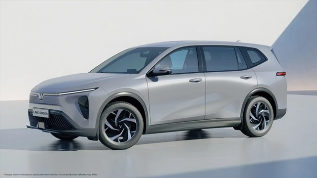 Người tiêu dùng mong chờ công bố giá và mở bán mẫu xe đa dụng 7 chỗ Limo và mẫu mincar Minio của VinFast.
