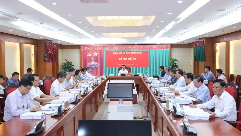 Tại Kỳ họp thứ 49, Ủy ban Kiểm tra Trung ương đã đề nghị cấp có thẩm quyền xem xét thi hành kỷ luật một số tổ chức đảng, đảng viên.