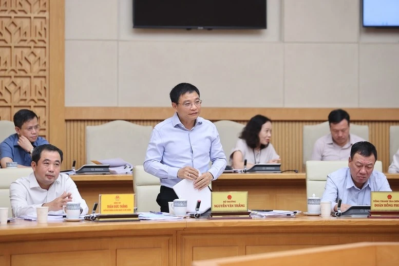 Bộ trưởng Bộ Tài chính Nguyễn Văn Thắng phát biểu.