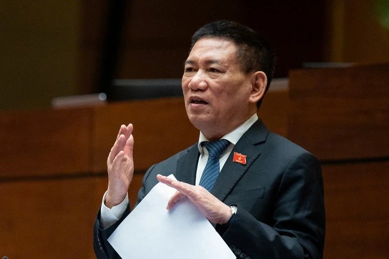 Phó Thủ tướng Chính phủ, Bộ trưởng Bộ Tài chính Hồ Đức Phớc phát biểu tại phiên thảo luận.