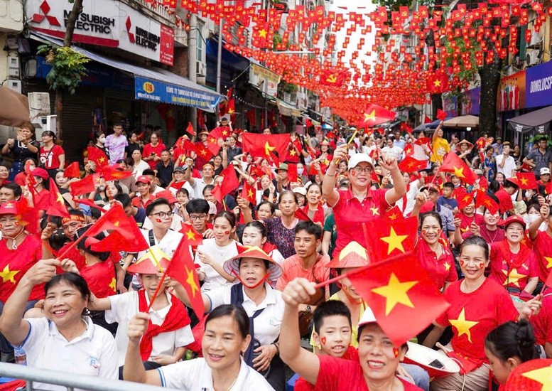 Đẩy nhanh việc tặng quà Nhân dân nhân dịp kỷ niệm 80 năm Cách mạng Tháng Tám và Quốc khánh 2/9. Đẩy nhanh việc tặng quà Nhân dân nhân dịp kỷ niệm 80 năm Cách mạng Tháng Tám và Quốc khánh 2/9.