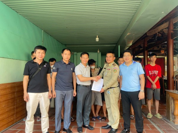 Lực lượng chức năng Campuchia phối hợp truy bắt, đấu tranh, bàn giao các đối tượng liên quan. Lực lượng chức năng Campuchia phối hợp truy bắt, đấu tranh, bàn giao các đối tượng liên quan.