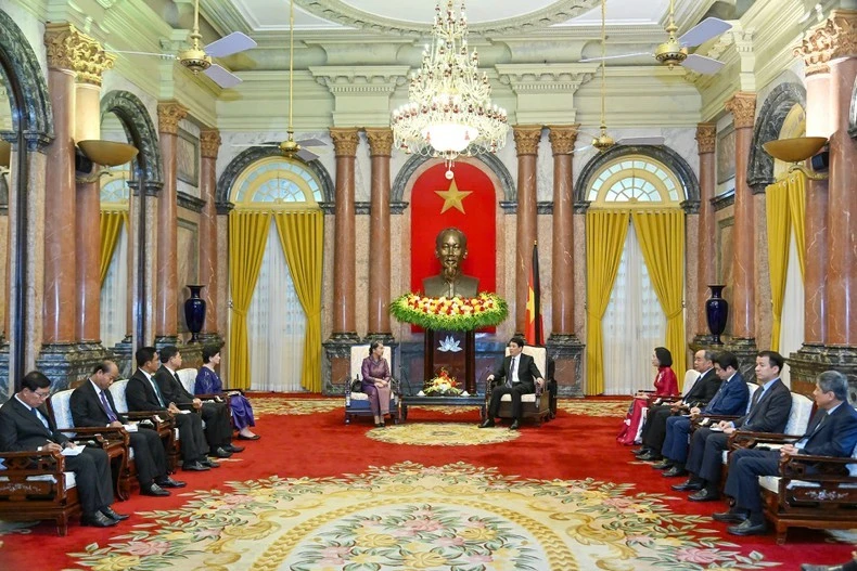 Chủ tịch nước Lương Cường tiếp Phó Chủ tịch Đảng Nhân dân Campuchia Men Sam On.