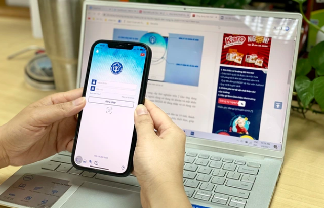 Dự kiến mức đóng BHYT hộ gia đình tăng khi lương cơ sở tăng. Ảnh: T.H