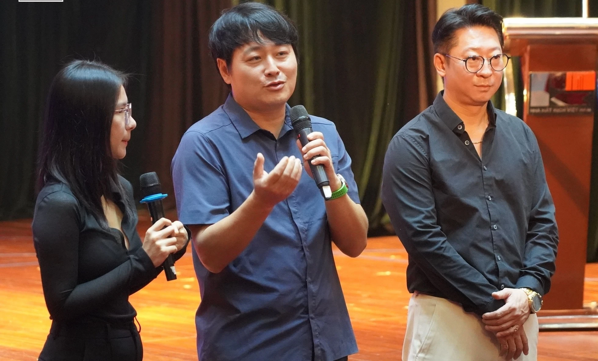 Ông Park Hyun Woo - Giám đốc nghệ thuật vở Cafe bánh mì - chia sẻ về ý tưởng tạo nên vở nhạc kịch.