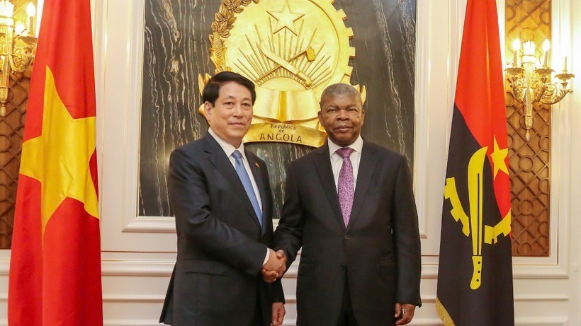 Chủ tịch nước Lương Cường và Tổng thống Angola João Manuel Gonçalves Lourenço. Chủ tịch nước Lương Cường và Tổng thống Angola João Manuel Gonçalves Lourenço.
