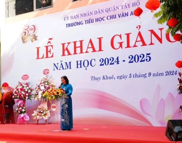 Cô Nguyễn Thị Thúy Minh - Hiệu trưởng Trường Tiểu học Chu Văn An (quận Tây Hồ, thành phố Hà Nội).