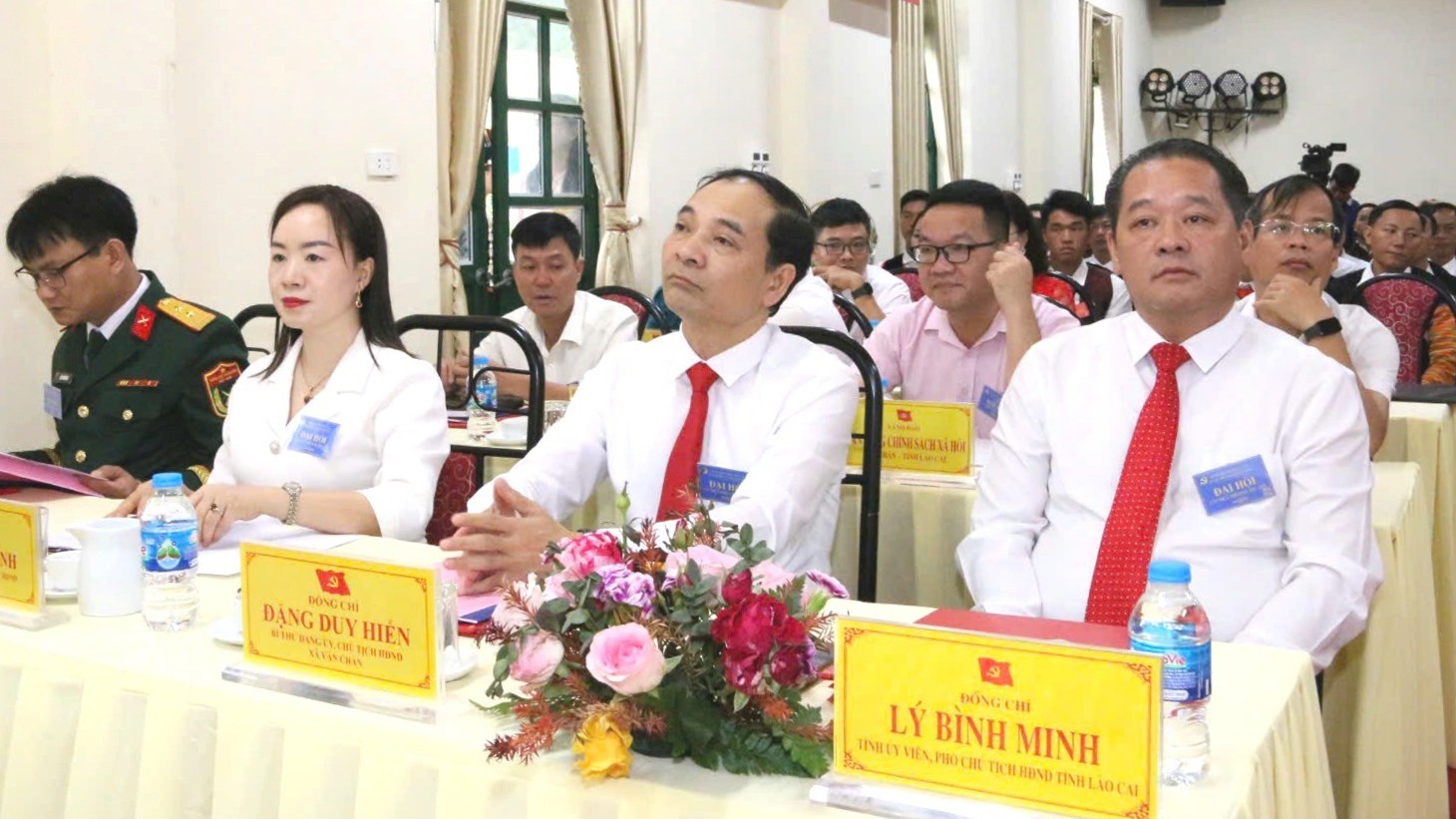Đồng chí Lý Bình Minh, Phó Chủ tịch HĐND tỉnh dự và chỉ đạo đại hội. minh-4347.jpg