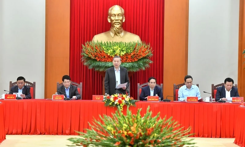 Tổng Bí thư Tô Lâm và các đồng chí lãnh đạo Đảng, Nhà nước dự phiên họp.