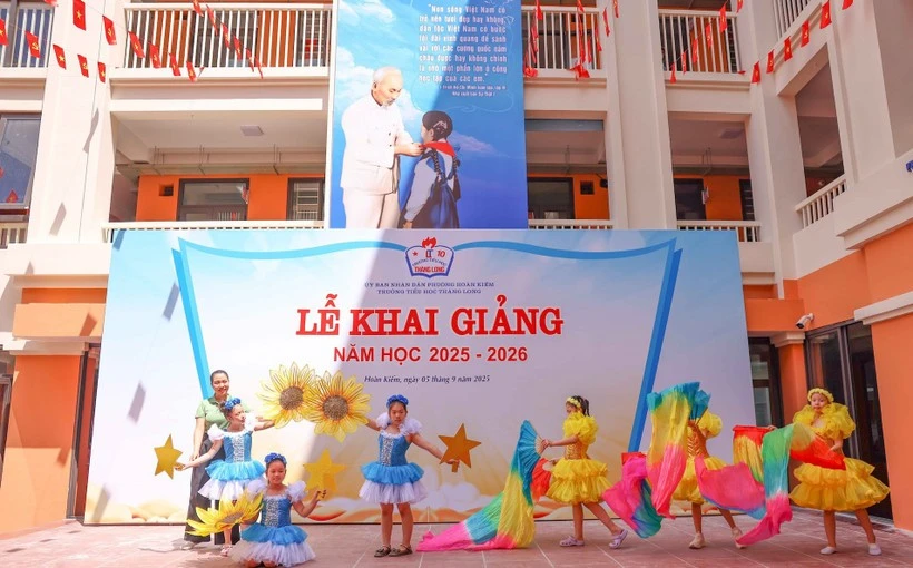 Lễ khai giảng năm học 2025-2026 được tổ chức gắn với hoạt động kỷ niệm 80 năm thành lập Bộ Quốc gia Giáo dục (nay là Bộ Giáo dục và Đào tạo).