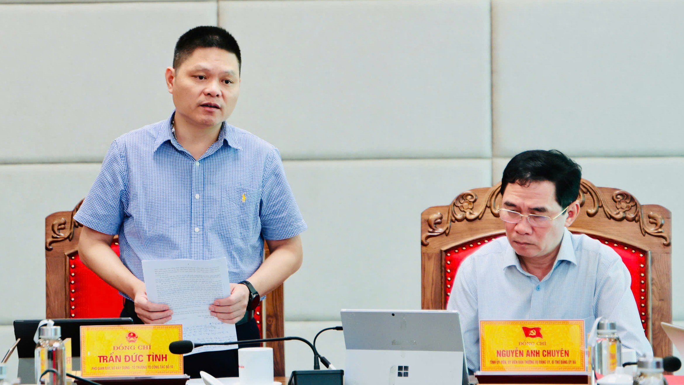 Đồng chí Trần Đức Tình phát biểu tại buổi làm việc. dong-chi-tran-duc-tinh-pho-giam-doc-so-xay-dung-phat-bieu-tai-buoi-lam-viec.jpg