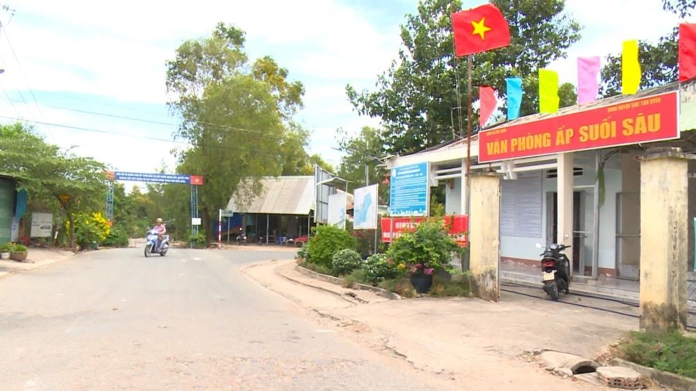 Đời sống vật chất, tinh thần của người dân được nâng cao, diện mạo nông thôn Đất Cuốc đã thay đổi rõ nét.