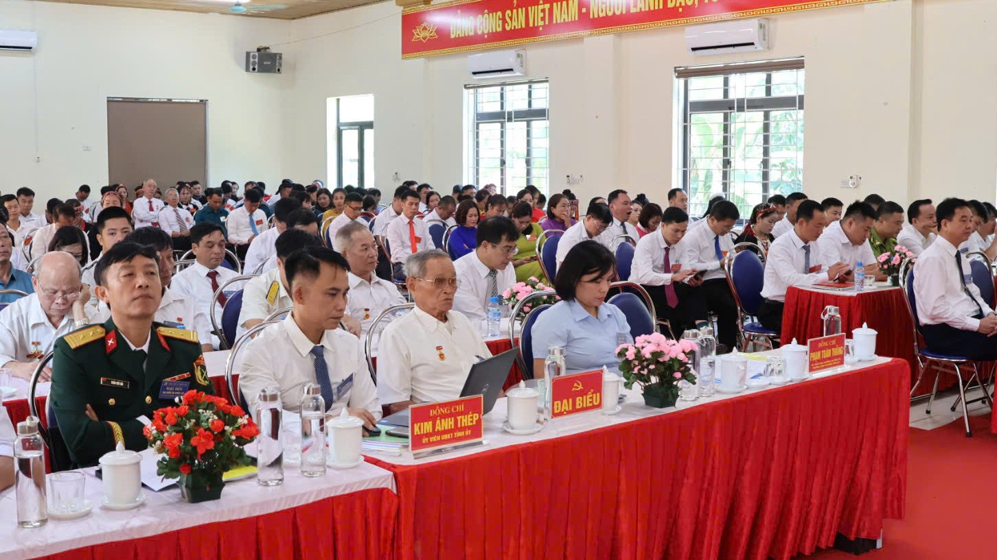 Đại biểu dự đại hội. z6905449151029-96bff8d73af713e04fdcc8077a9eda4d.jpg