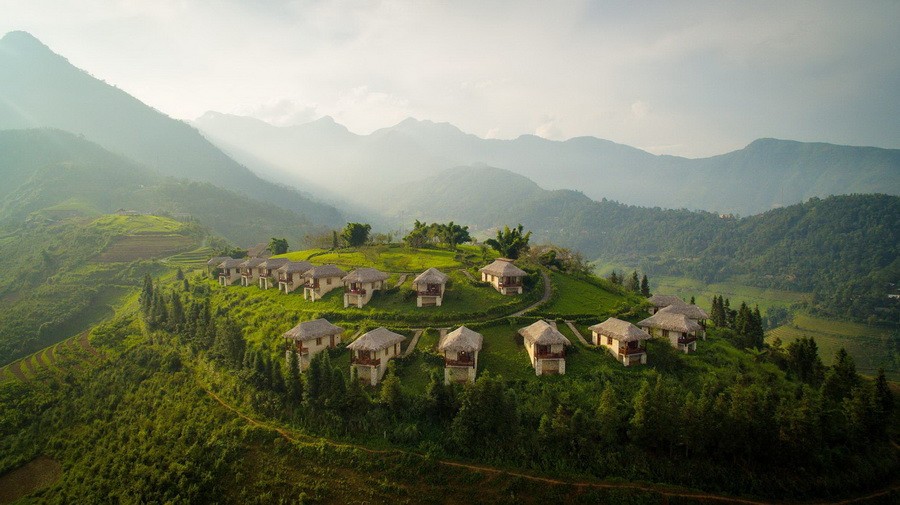 Khu nghỉ dưỡng Topas Ecolodge đứng thứ 3 trong danh sách những Khu nghỉ dưỡng hàng đầu châu Á. Khu nghỉ dưỡng Topas Ecolodge đứng thứ 3 trong danh sách những Khu nghỉ dưỡng hàng đầu châu Á.