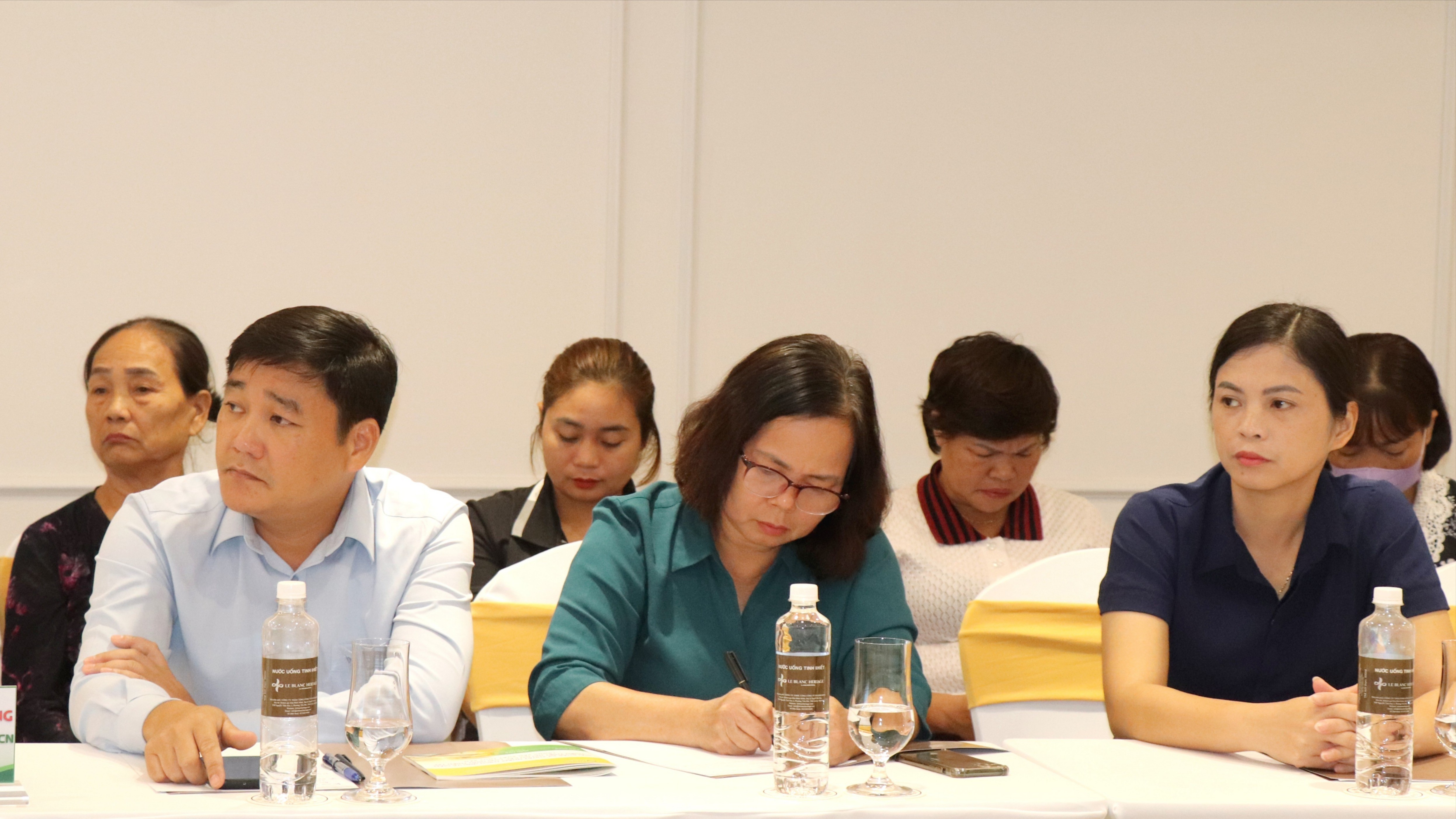 Các đại biểu tham dự hội nghị. anh-3.jpg