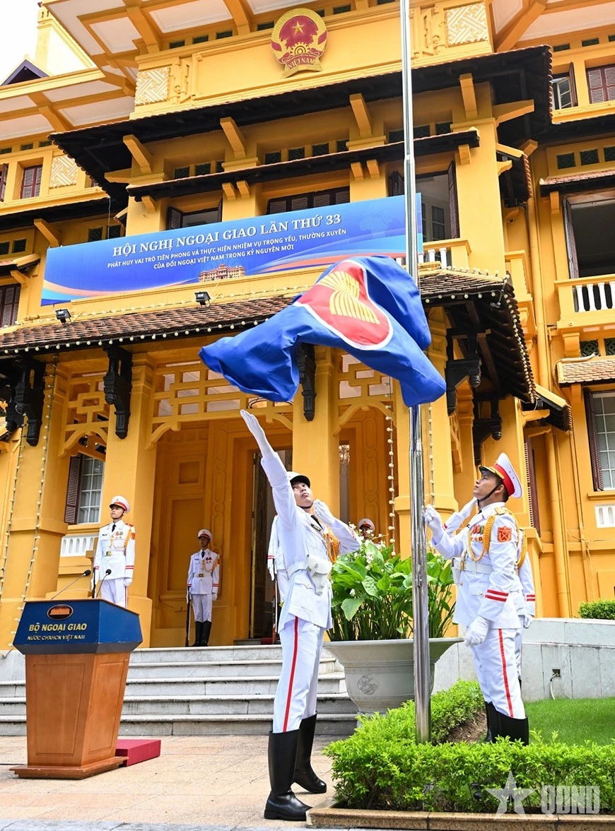 Lễ thượng cờ kỷ niệm 59 năm Ngày thành lập ASEAN.