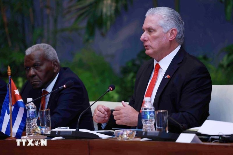 Bí thư Thứ nhất Đảng Cộng sản Cuba, Chủ tịch Cuba Miguel Diaz Canel Bermudez phát biểu tại cuộc hội đàm với Tổng Bí thư, Chủ tịch nước Tô Lâm. Bí thư Thứ nhất Đảng Cộng sản Cuba, Chủ tịch Cuba Miguel Diaz Canel Bermudez phát biểu tại cuộc hội đàm với Tổng Bí thư, Chủ tịch nước Tô Lâm.