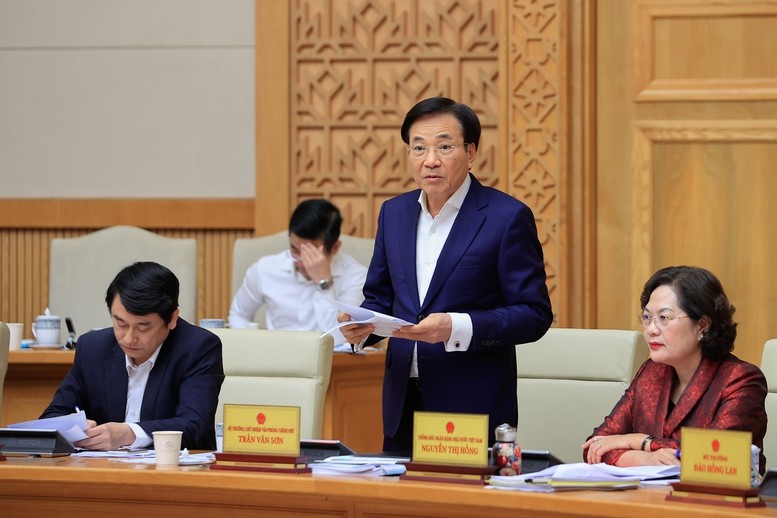 Bộ trưởng, Chủ nhiệm VPCP Trần Văn Sơn phát biểu.