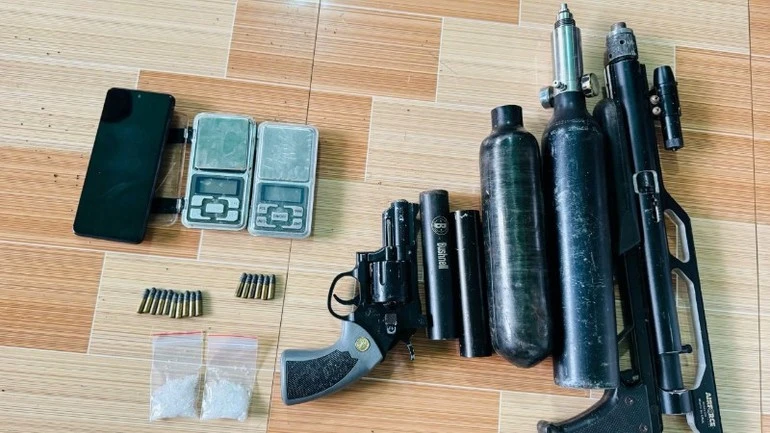 Tang vật thu giữ.