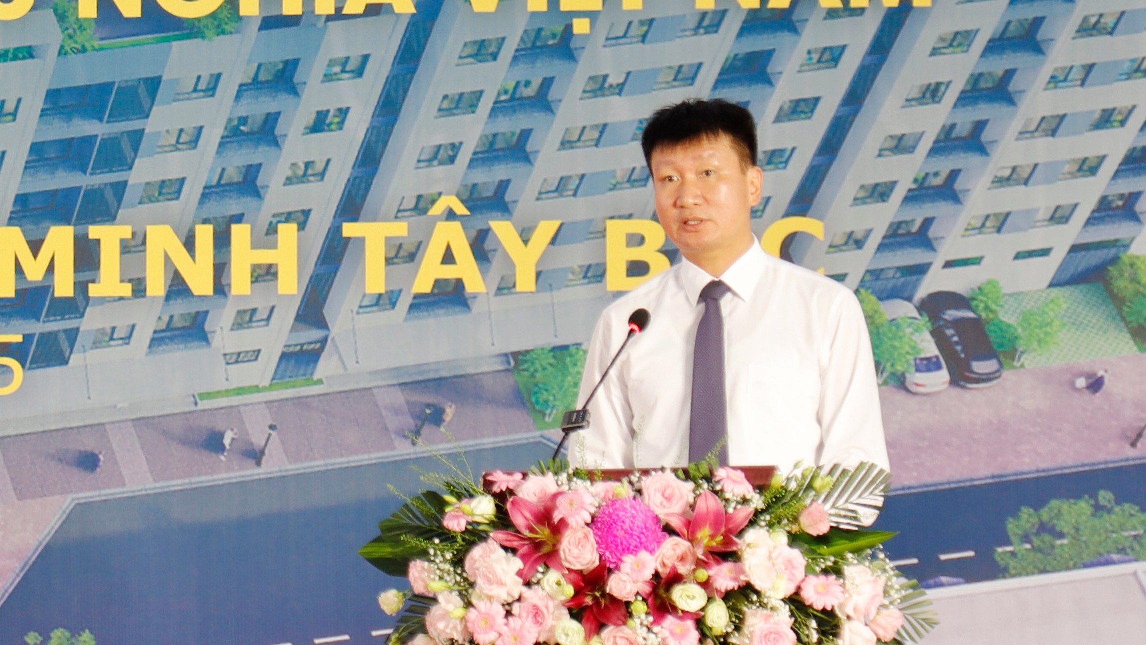 Đồng chí Trần Huy Tuấn, Chủ tịch UBND tỉnh phát biểu tại buổi lễ. chu-tich-pb.jpg
