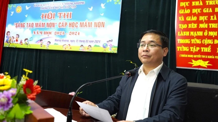 Thầy Nguyễn Văn Vinh, Trưởng phòng Giáo dục và Đào tạo huyện Mường Khương (tỉnh Lào Cai).